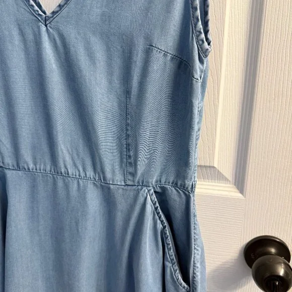Topshop Denim Mini Skater Dress w/ Pockets – Light Blue – Size 8 – Nordstrom - Picture 4 of 6